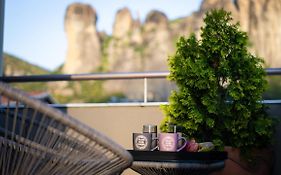 Rock State View - Unique Overlooking Meteora Flat